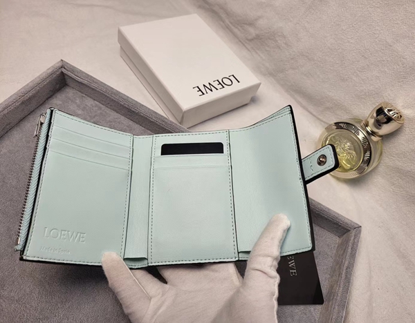 超激安ブランド財布偽物内部構造